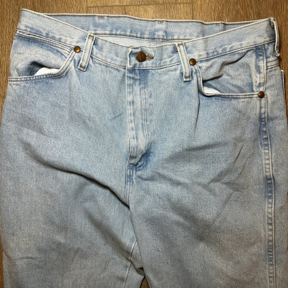 Wrangler Cowboy Cut Straight Fit Mens Jeans Light Wash Blue Cotton Denim 36x32 - Picture 5 of 9